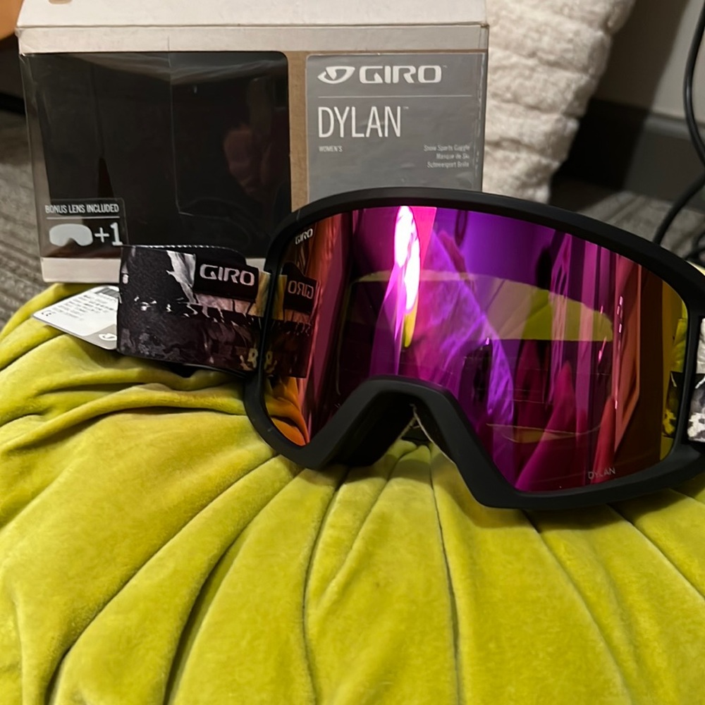 NWT Giro Ski Goggles